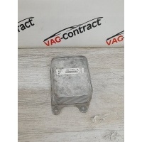 Радиатор масляный Skoda Octavia A7 2014 04E117021C