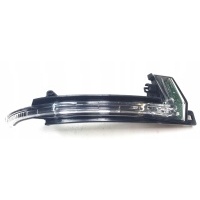 Поворотник зеркала правая audi a4 b8 8k0949102e
