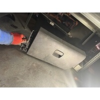 Renault trafic iii opel vivaro b полка бардачёк 681084386r 2019 2020