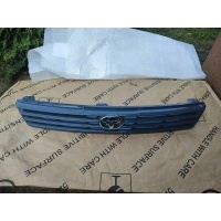 Решетка радиатора радиатора бампера toyota hiace h100 2005 53111 - 26321