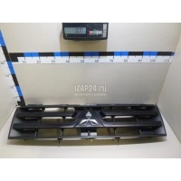Решетка радиатора Mitsubishi Pajero/Montero IV (V8, V9) (2007 - 2021) 7450A369