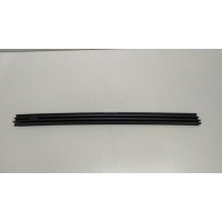 Уплотнитель двери Suzuki Grand Vitara (2005 - 2015) 8373878K00