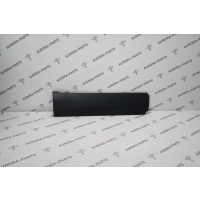 Молдинг, накладка задней двери снизу RH Land Rover Discovery Sport L550 2014 LR073084