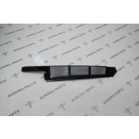 Накладка вертикальная задней двери (стойка B) RH Land Rover Discovery Sport L550 2014 LR058489