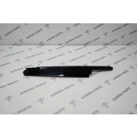 Накладка вертикальная передней двери (стойка B) RH Land Rover Discovery Sport L550 2014 LR074779