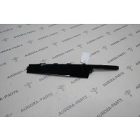 Накладка вертикальная передней двери (стойка B) RH Land Rover Range Rover Evoque L551 2018 LR114182