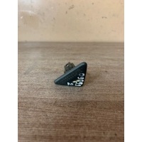 Кнопка открывания багажника Ford Focus I Nissan 98AG19B514AE 98AG19B514AE
