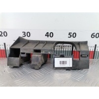 Кронштейн (крепление) заднего бампера левый Volkswagen Golf 4 (1997-2004) 2001 ,1J0807723B