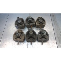 Подушка крепления КПП Skoda Superb 1 поколение 2003 8D0399151H