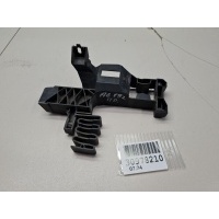 Кронштейн фары правый Audi A6 S6 C8 2018- 4K0805608