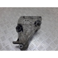 Кронштейн двигателя Volkswagen Polo 4 2005 038199207P