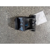 крепление фары левой L. Mazda 3 BL 2010 BBM450151