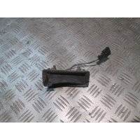 Микровыключатель крышки багажника багажника skoda fabia i универсал 6y0827574c