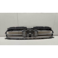 Кронштейн решетки радиатора VAG A4 [B8] (2007 - 2015) 8K0807233G
