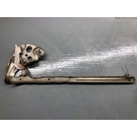 Петля капота правая Mercedes E W210 2002 A2108800128,A2108800228