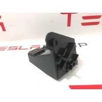 Кронштейн Tesla Model S 2019 1061331-00-B,1020793-00-B