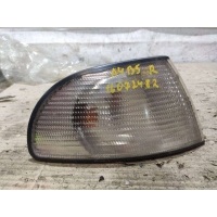 Поворотник правый Audi A4 B5 1997