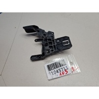 Кронштейн замка двери задний левый Mercedes C-klasse W205 2014- A2057230314