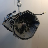 МКПП (механическая коробка переключения передач) Renault Duster 2012 320105644R