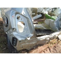 Toyota yaris ii 3d полоса заднего