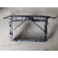 передняя панель (телевизор) Skoda Octavia 3 (A7) 2016 5E0805588D