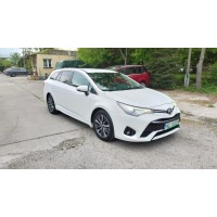 Toyota avensis универсал