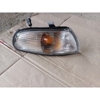 Mazda 626 ge 92 - 97r поворотник правая передняя