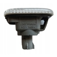 Поворотник в крыло avensis t25
