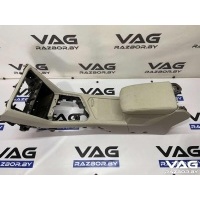 Подлокотник Volkswagen Tiguan 2 2017 5NB863241E