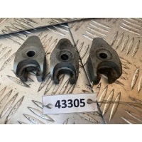 Скоба (кронштейн) крепления форсунки Skoda Praktik 2007-2023 2012 03P216
