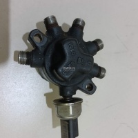 Рейка топливная (рампа) Renault Megane II (2003 - 2009) 8200057345