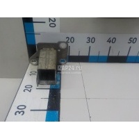 Кронштейн усилителя переднего бампера левый Renault Megane II (2003 - 2009) 8200534771