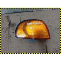 Поворотник правый Mitsubishi Space Gear, Delica 2005