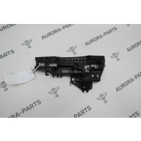 Кронштейн ответная часть ручки двери (опорный элемент) LH Audi Q7 4M 2015 4M0837885A