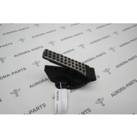 Педаль газа (акселератора) Mercedes C-Klasse W205 2013 A2053000104