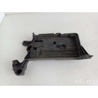 Полка аккумулятора Seat Toledo 4 2015 5Q0915321H,5Q0915331J