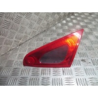 LAMPA PRAWA TYLNA W KLAPIE MITSUBISHI COLT VI Z30 8336A029