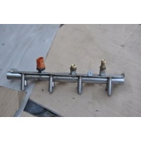 LISTWA WTRYSKOWA SCIROCCO 06F133317L