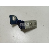 Петля двери передней левой верхняя GM Corsa D (2006 - 2015) 13180565