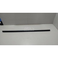 Уплотнитель (внутри) Mitsubishi Lancer (CS/Classic) (2003 - 2008) MR526251