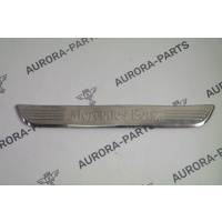 Накладка внутреннего порога передняя RH Mercedes E-Klasse W213 2016 A2056800035
