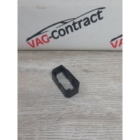 Крепеж Skoda Octavia A7 2014 5Q0971845