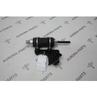 Насос топливный вспомогательный Land Rover Range Rover 30DDTX L405 2012 LR038431