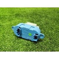 резистор отопителя VW Touareg 2002-2010 2006 7L0907521