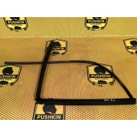 Уплотнитель стекла двери Nissan Patrol Y61 2004 82331VB007