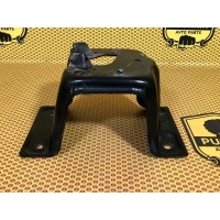 Кронштейн корпуса запасного колеса Nissan Patrol Y61 2004 57214VB900