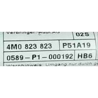 Петля капота Audi Q7 4M (2015—2020) 2020 4M0823823, 4M0823301B