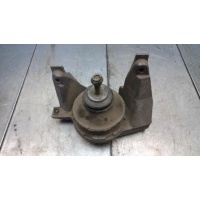 Подушка крепления двигателя Audi A6 C4 1994 4A0199352