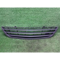 решетка в бампер центральная Opel Corsa D (2006-2015) 13179942