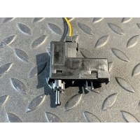 Выключатель концевой Ford Focus/2 2004-2011 1S4113B748AD, 1225339